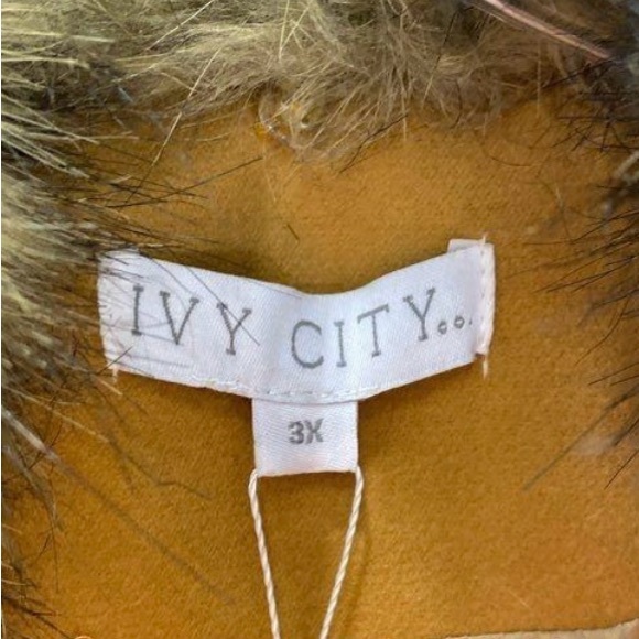 NWT Ivy City Women's Camel color Coat with Faux Fur Collar - Picture 9 of 12